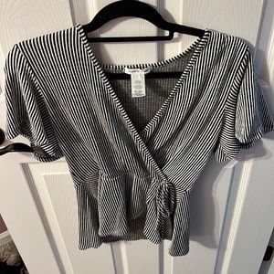 Short sleeve stripped shirt